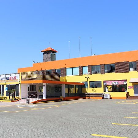 Geomunoreum Hostel Jeju Bagian luar foto