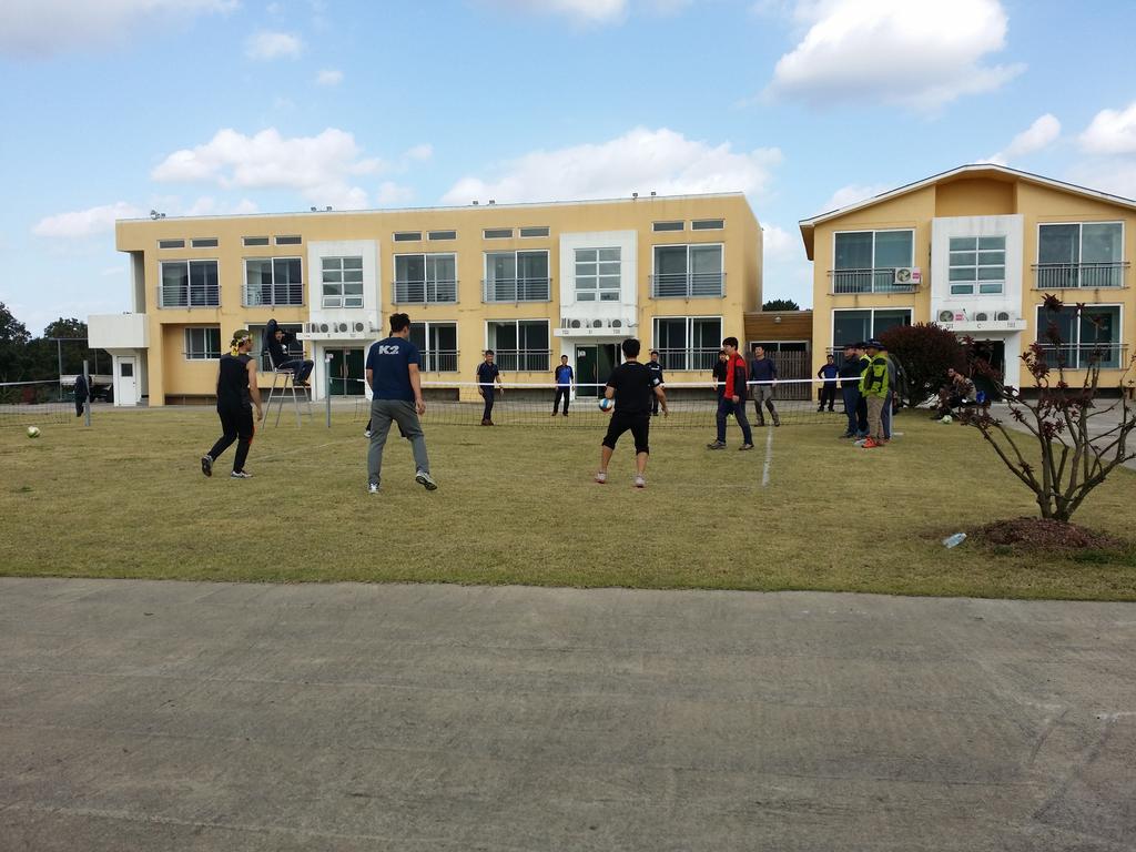 Geomunoreum Hostel Jeju Bagian luar foto