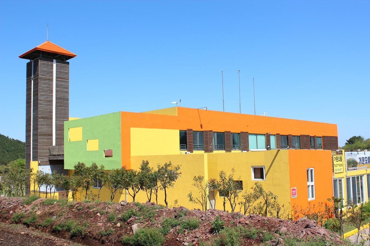 Geomunoreum Hostel Jeju Bagian luar foto